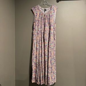 Torrid  Patterned Maxi Dress Size 4